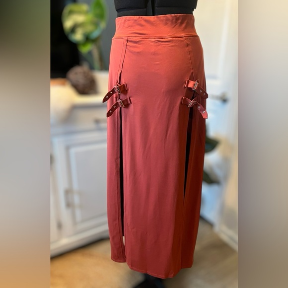 Halara High Waisted Decorative Buckle Maxi Skirt - NWT Size Small - Picture 2 of 7